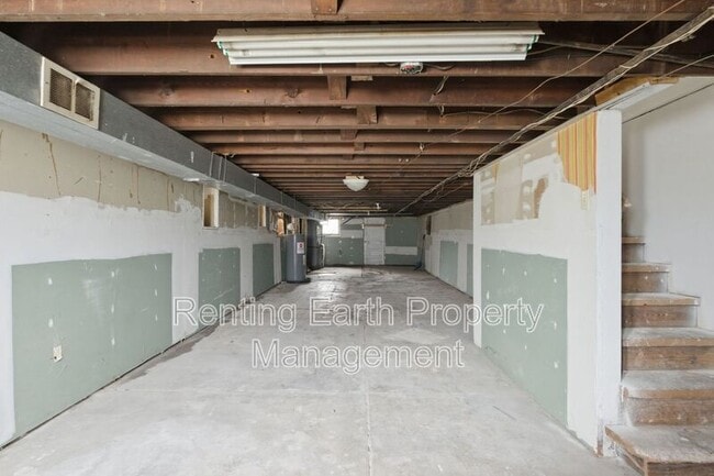 Photo - 3125 Clay Ave