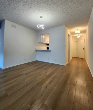 Photo - 2120 Bentley Ave