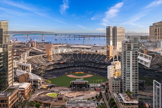 Photo - 800 The Mark Ln