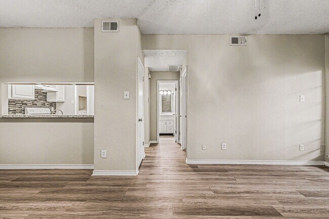 Photo - 3607 W Northgate Dr Unit 113
