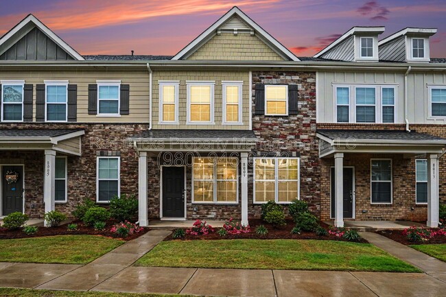 Photo - 8009 Whitegrove Rd