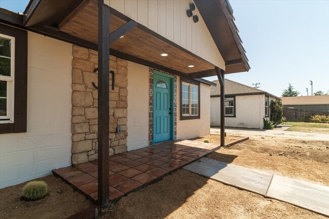 Photo - 31 Trinity Ave