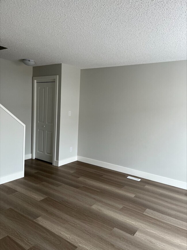 Photo - Lymburn Lane Unit x62