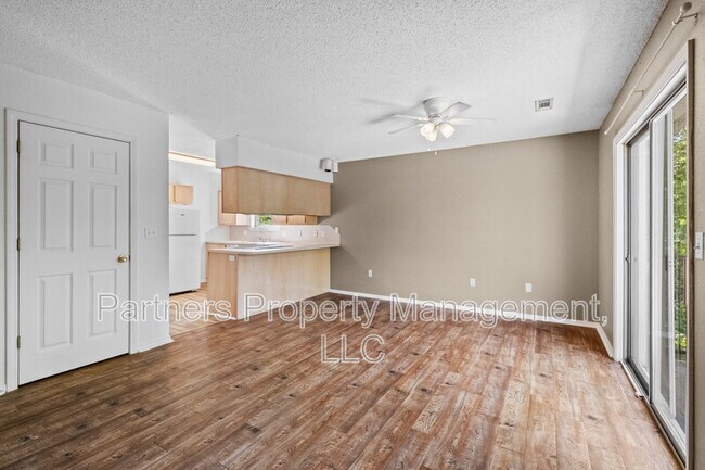 Photo - 1621 N Leverett Ave