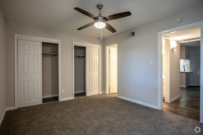 1BR, 1BA - 704 SF A1AR - Bedroom
