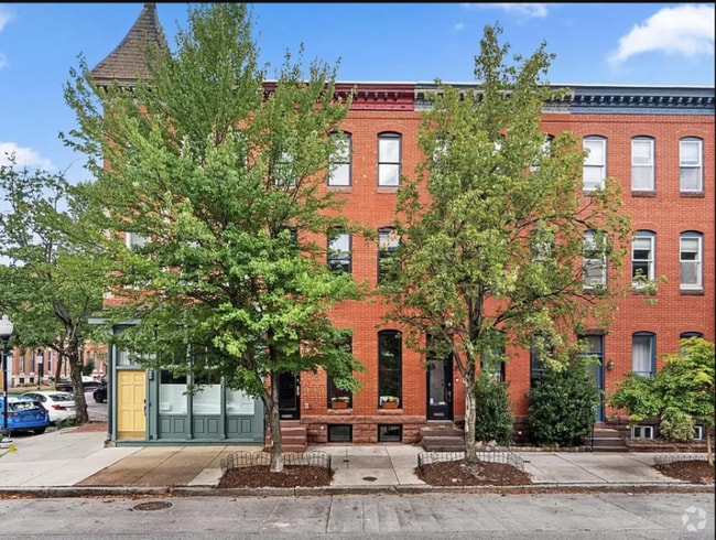 Building Photo - 2202 E Baltimore St Rental