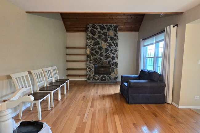 Photo - 736 Chandler Rd