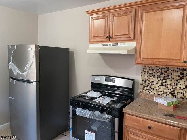 Photo - 384 E 9th Ave