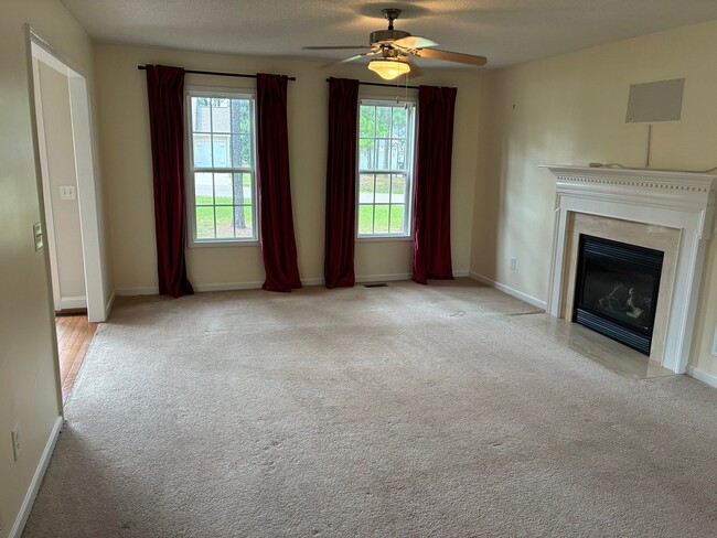 Photo - 120 Green Links Dr