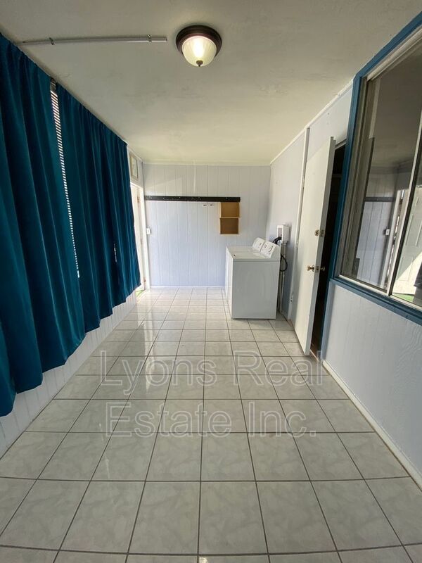 Photo - 17377 Dowling Dr