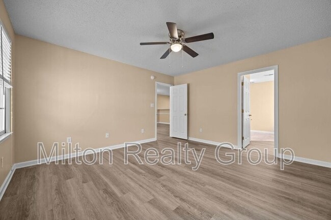 Photo - 101 Fairwoods Ct