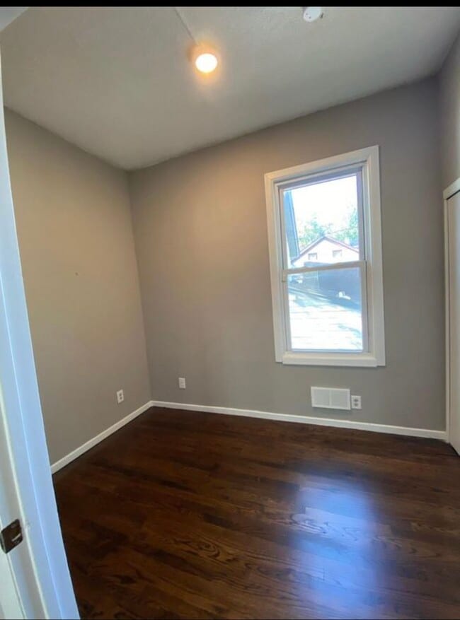 Photo - 505 Beaumont St