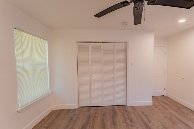 Photo - 1103 N Grant Dr