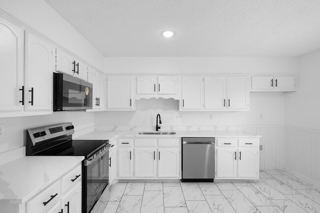 Photo - 7124 Brandee Dr