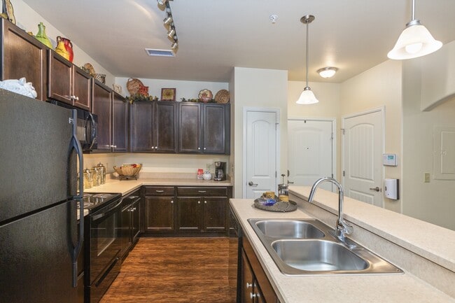 Photo - Trail Ridge at Woodland Park Apartments