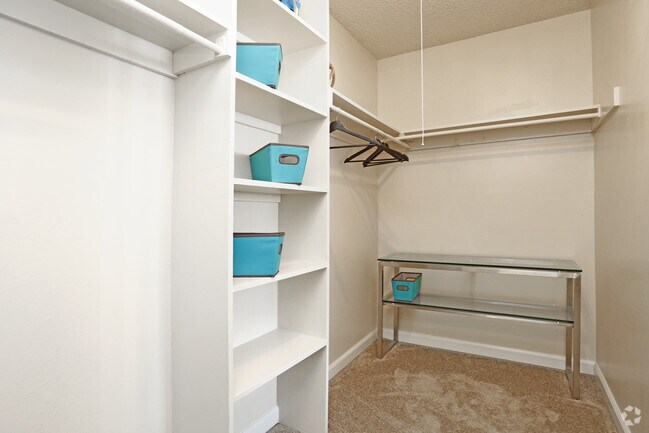 2BR,1BA-850SQ