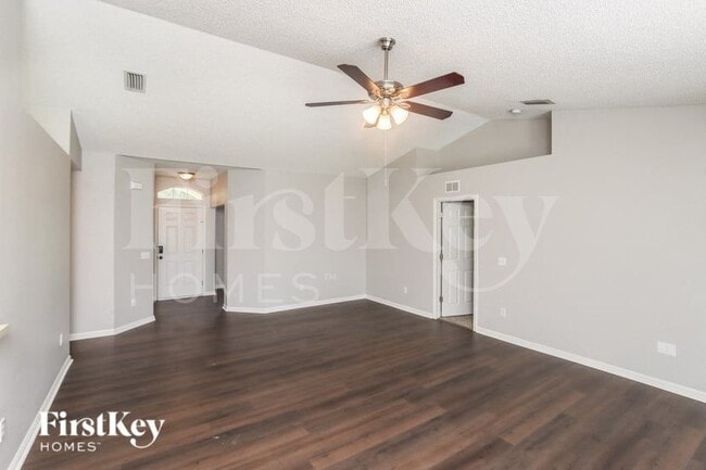 Photo - 826 Tedder Rd SE