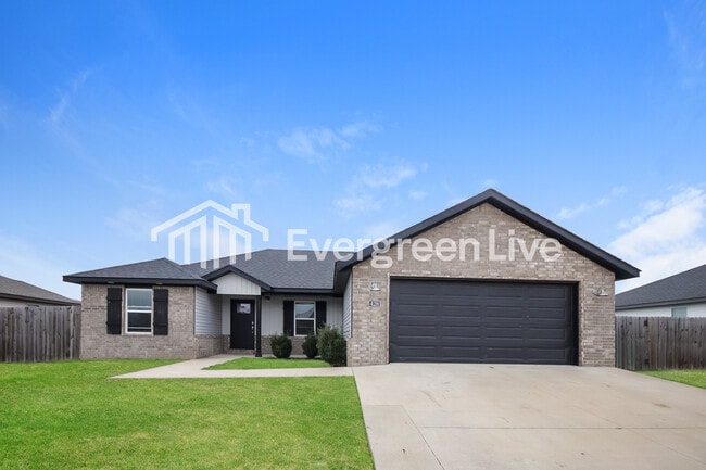 Building Photo - 428 N Wyandotte St