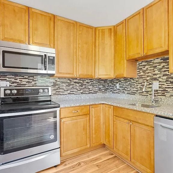 Photo - 8221 Tomlinson Ct