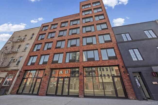 Photo - 444 Graham Ave Unit 2D