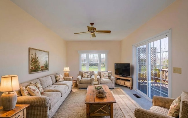 Photo - 23217 Village Rd