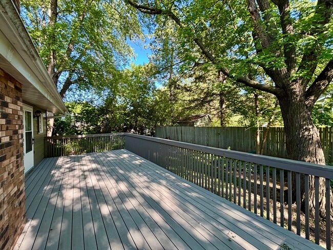 Photo - 408 1st St S