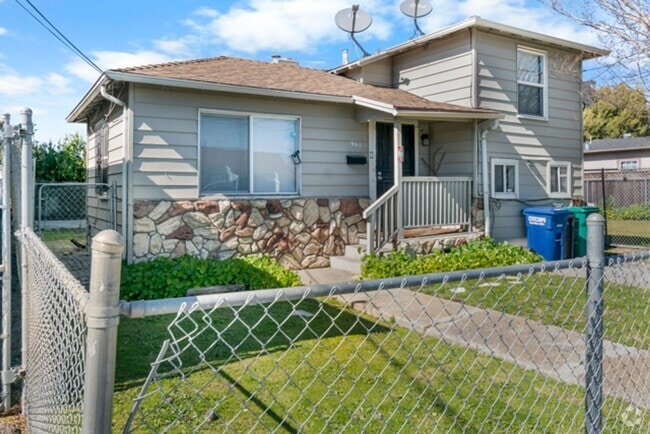 Building Photo - Affordable 3 Bedroom Rental