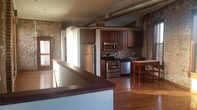 Building Photo - 1038 Missouri Ave Unit 2 Rental