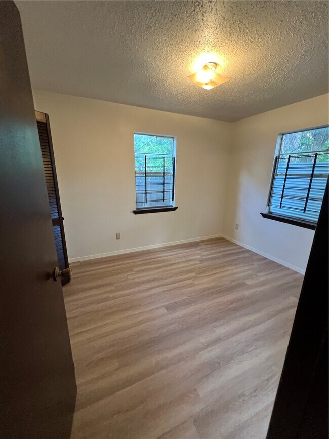 2501 Cleburne St Unit 1