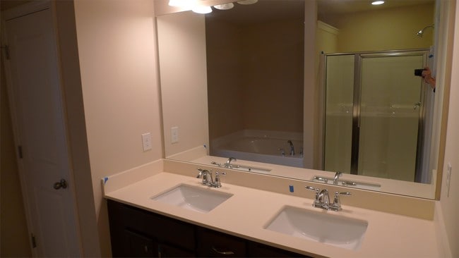 Photo - 92 Greenfield Dr