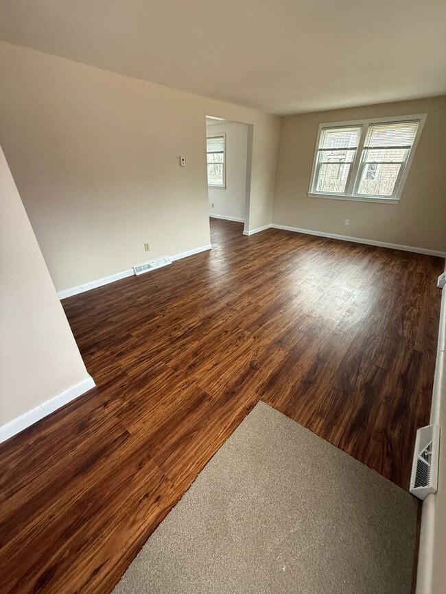 Photo - 136-138 West Yarmouth Road Unidad 136 West Yarmouth Road