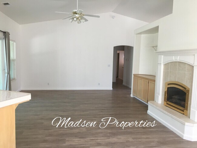 Photo - 3019 Coach Lite Dr