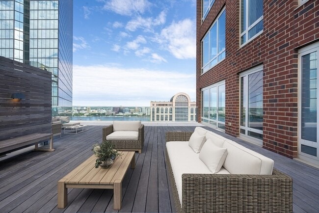 Photo - 406 Stuart St Unidad PH1