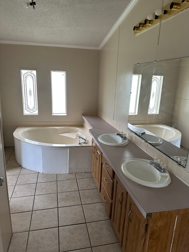 Photo - 120 Forest Creek Ln