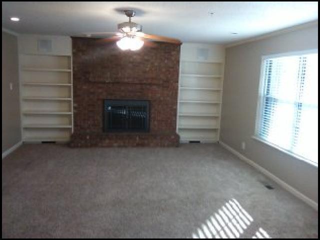 Photo - 5800 N Walnut Rd