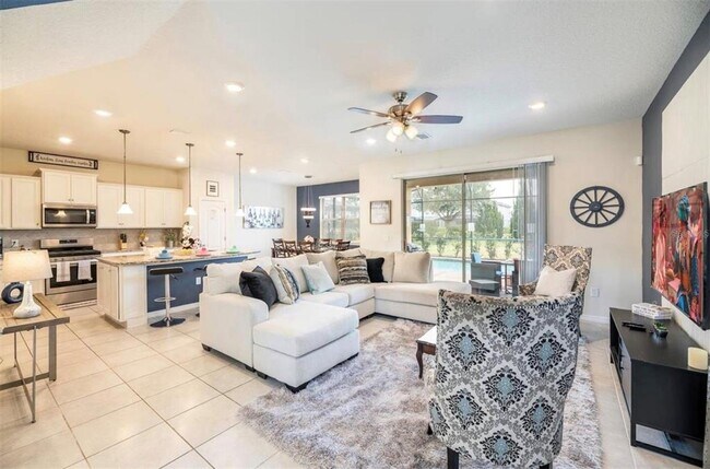 5533 Misty Oak Cir