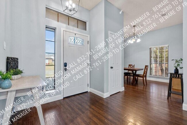 Photo - 3416 Aster Ln