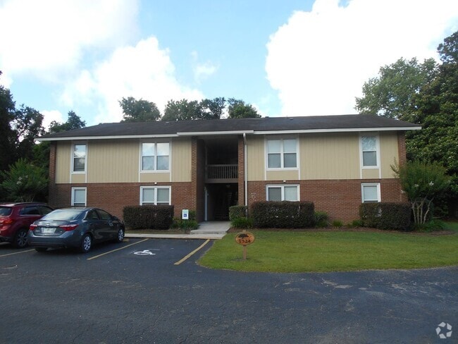 Building Photo - 2 bedroom, 1 bath condo in downtown Conway Unit 19