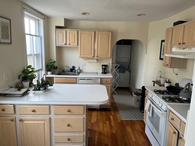 Photo - 126 Pleasant St Unidad 3