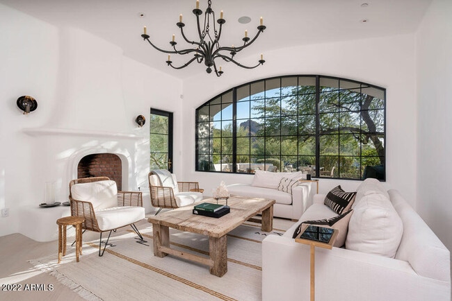 Building Photo - 6723 N Desert Fairways Dr