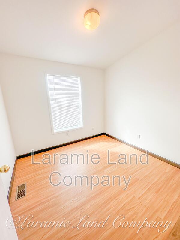 Photo - 388 N Buchanan St