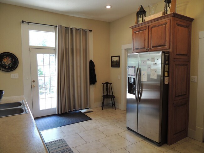 327 Fort Dale Rd