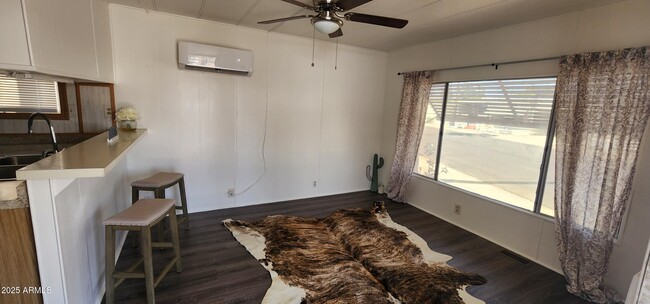 Photo - 44 S Hawes Rd