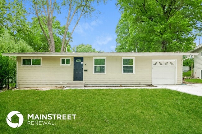 Building Photo - 8918 Hemlock Dr