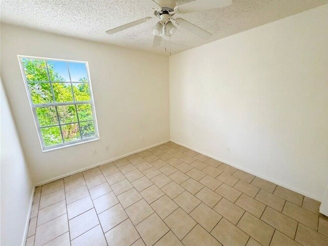 Photo - Charming & Spacious 2-Bed Duplex in NW Austin Unit B