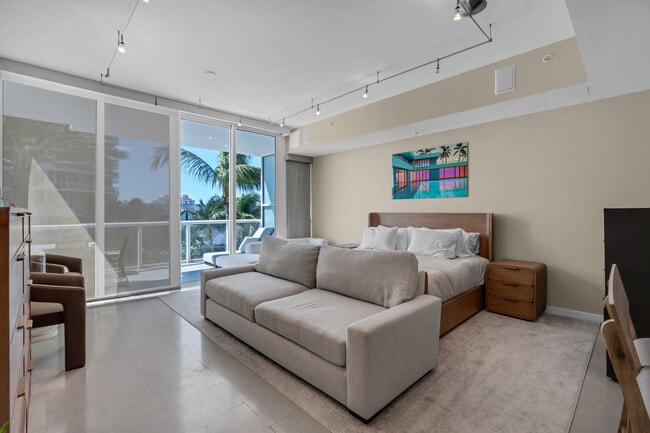 Photo - 50 South Pointe Dr Unit # 606