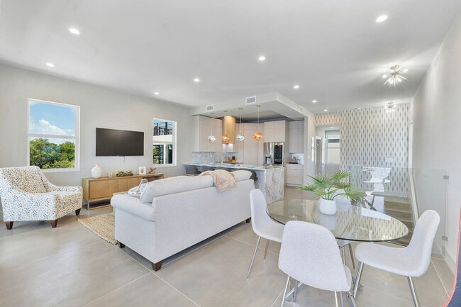 Building Photo - 99 Seaside Ave Unit ID1369664P