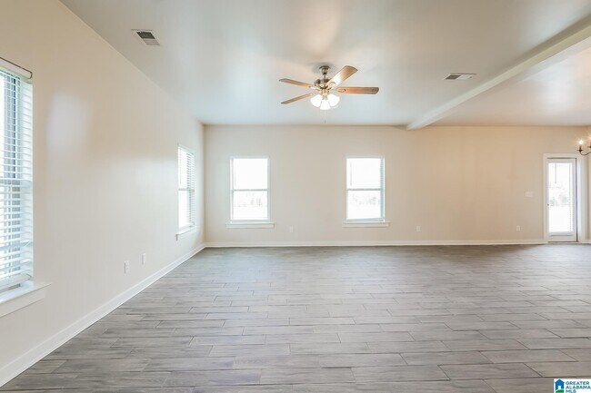 Photo - 295 Ridgeview Cir