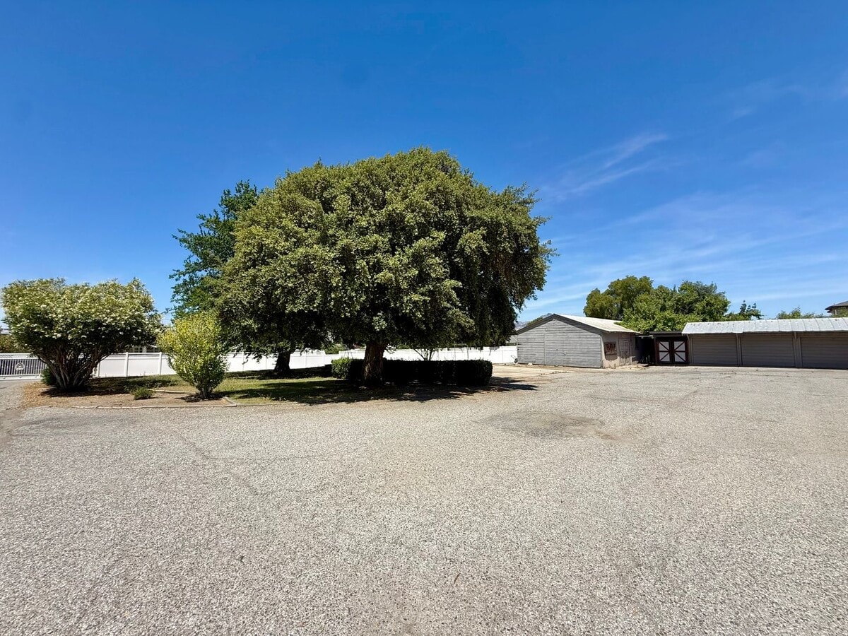 Photo - Coming soon - 3 bedroom + 1 acre + shop