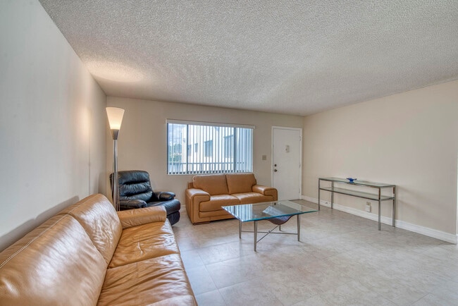 15108 Ashland Dr Unit 215